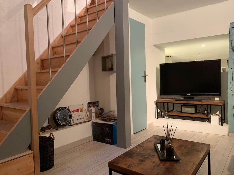 Triplex De Charme Centre Ville Лимож Экстерьер фото