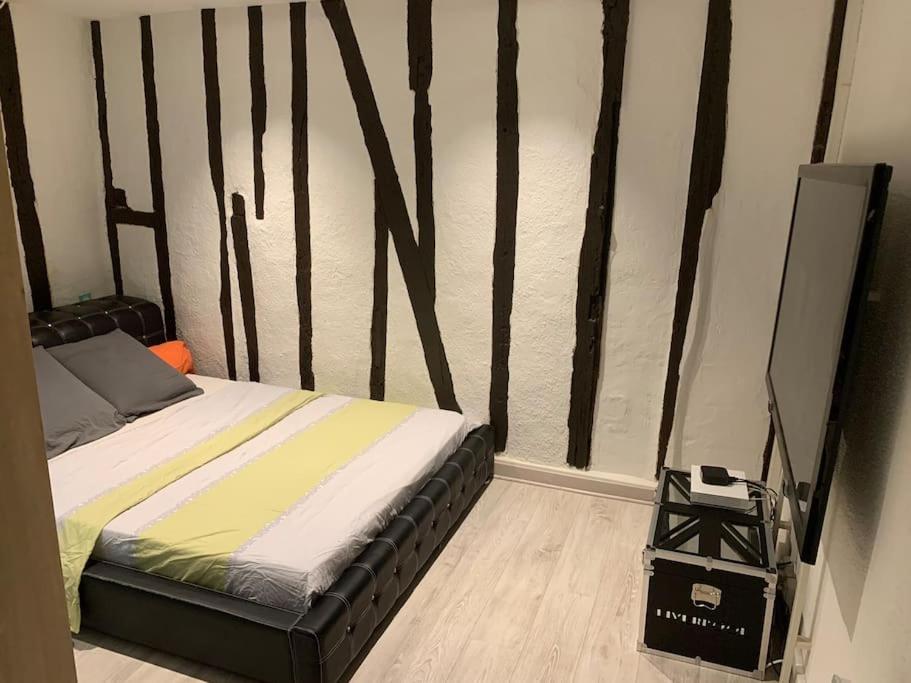Triplex De Charme Centre Ville Лимож Экстерьер фото